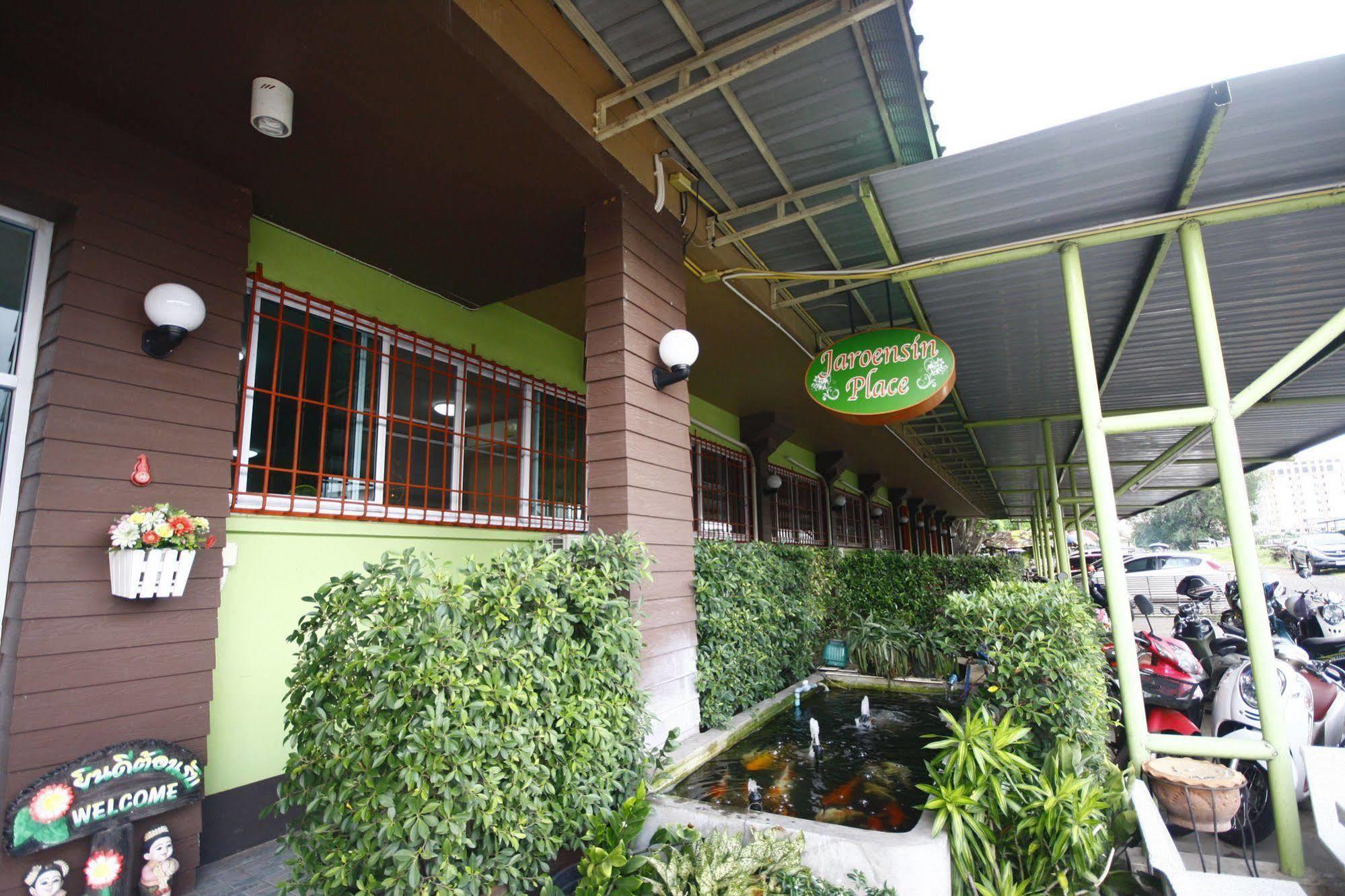 武里南加罗因森旅馆公寓式酒店 外观 照片